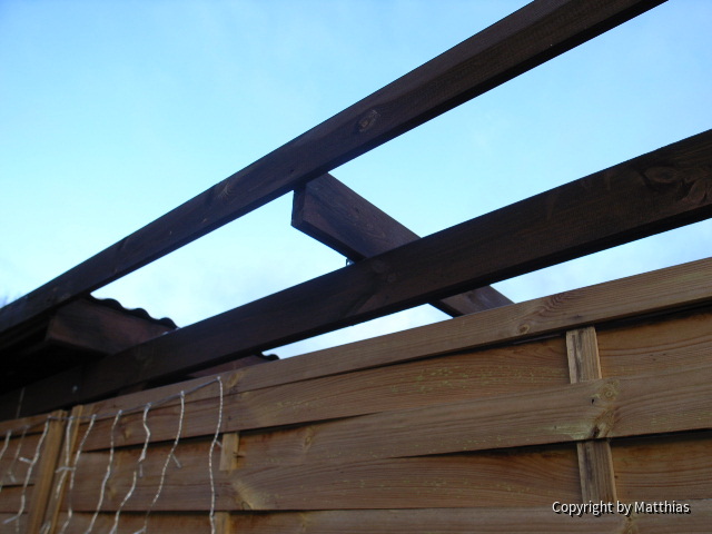 Wenn der Wind "blässt", dann fehlt dem Carport das Dach ;-)