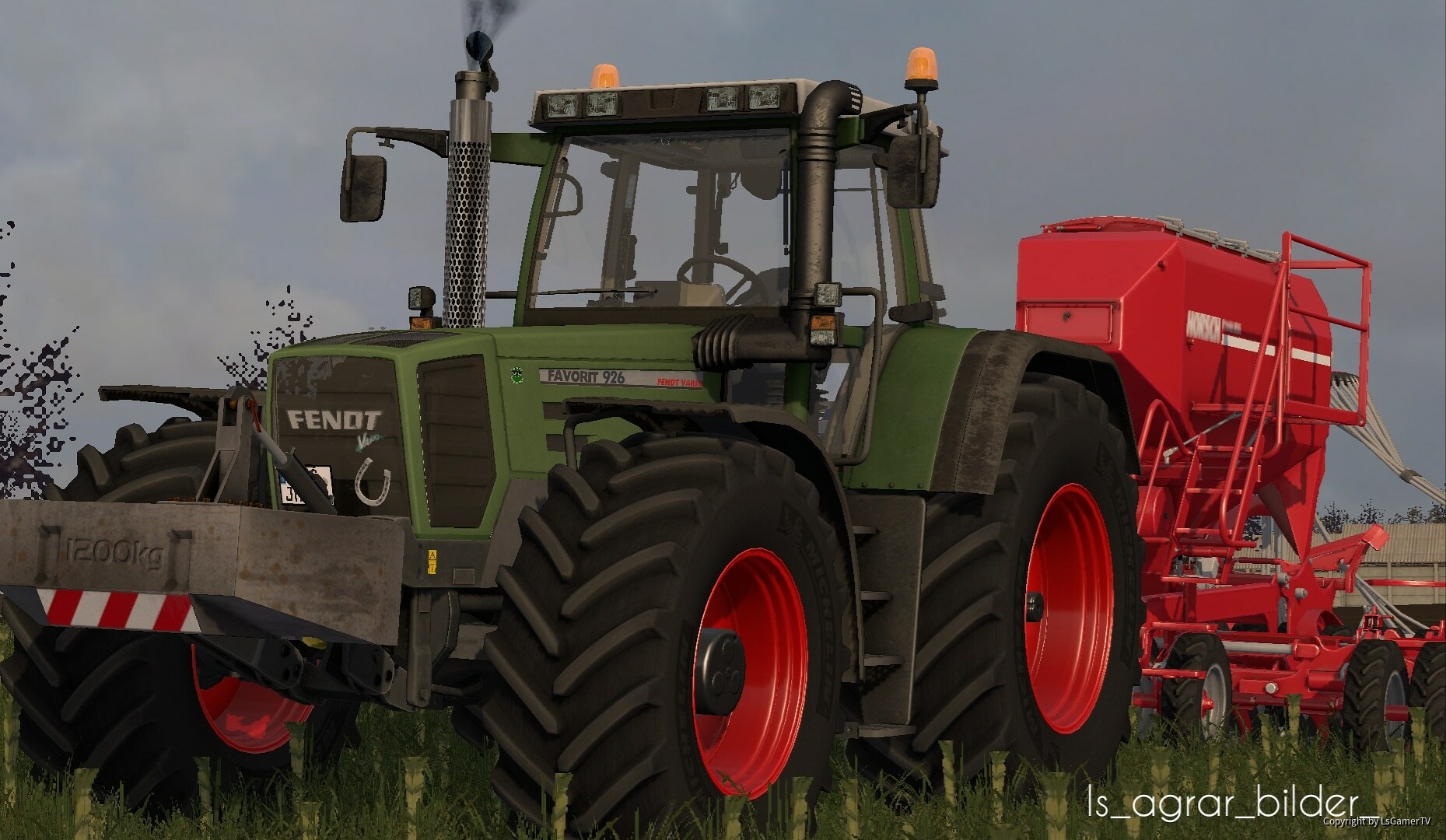 Fendt 926 am sähen :)