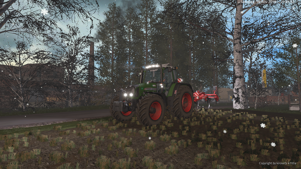 Fendt Vario 818 bei der Bodenbearbeitung