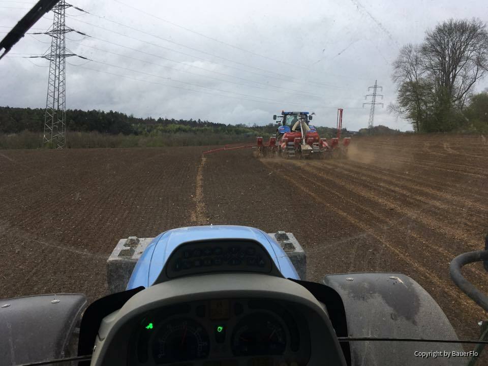 Hier mal nach und nach ein paar Bilder von mir bei der Arbeit